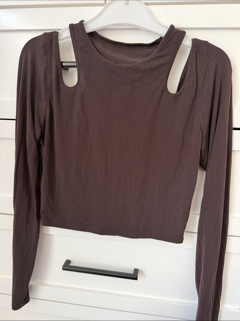 Cutout Shoulder Ribbed Long-Sleeve Top - Brown